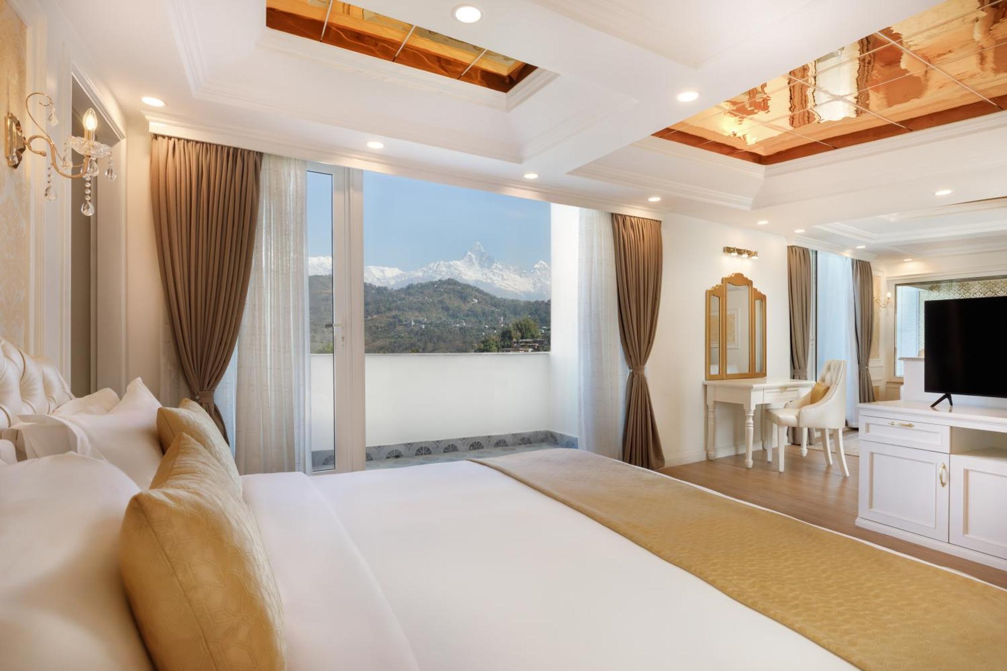 Le Glamour Resort & Wellness Spa Pokhara Exterior photo